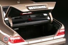 1:18 1994 Mercedes Bens S Class S600 W140