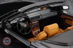 1:18 1999 Mercedes Benz SL 500 R129
