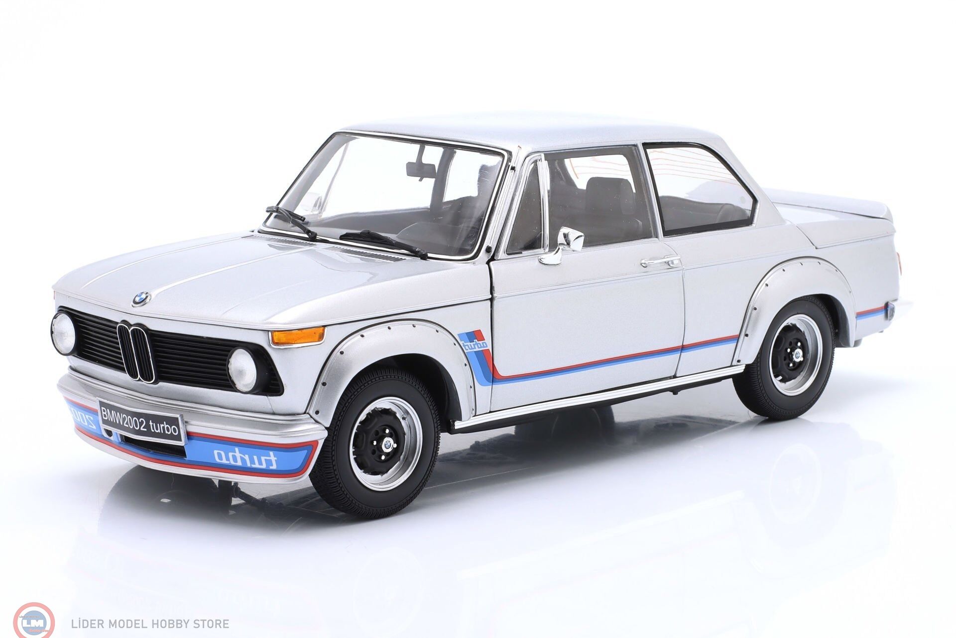 1:18 Kyosho 1974 BMW 2002 Turbo - Silver - Kyosho