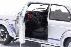 1:18 Kyosho 1974 BMW 2002 Turbo - Silver - Kyosho