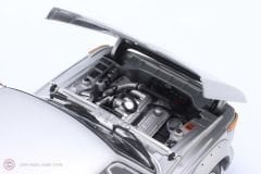 1:18 Kyosho 1974 BMW 2002 Turbo - Silver - Kyosho