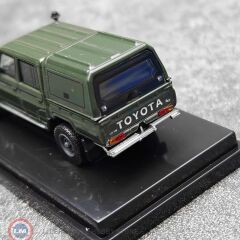 1:64 PARA64 Toyota Land Cruiser LC79