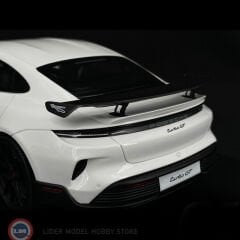 1:18 Minichamps 2024 Porsche TAYCAN TURBO GT