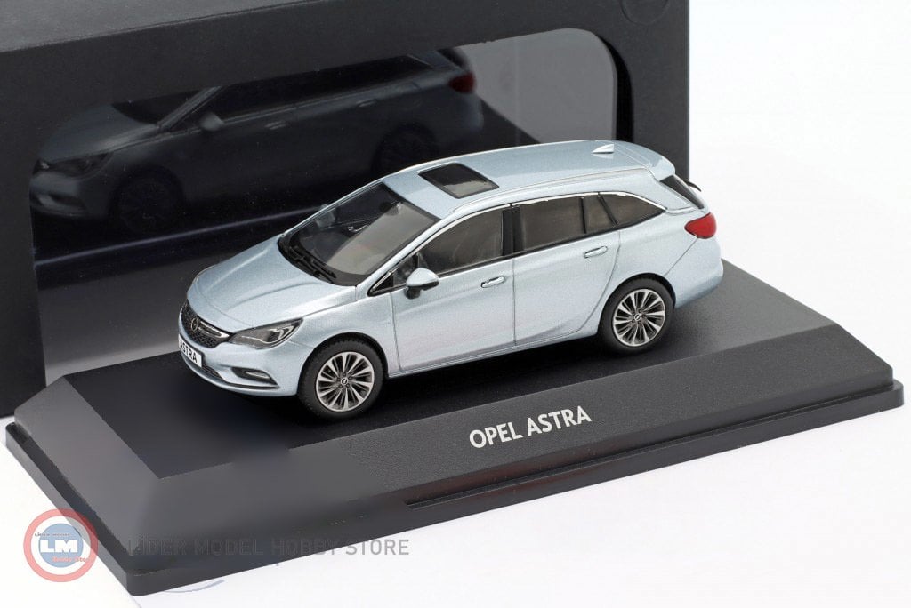 1:43 2016 Opel Astra Sportstourer