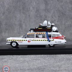 1:64 YS Model Cadillac Ghostbusters Ecto-1