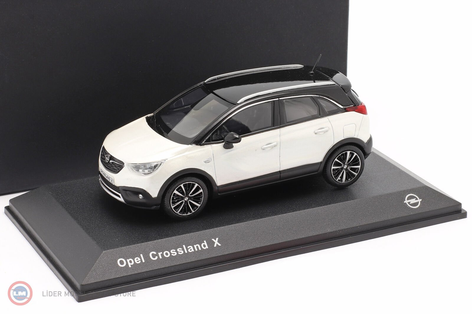 1:43 2020 Opel Crossland X