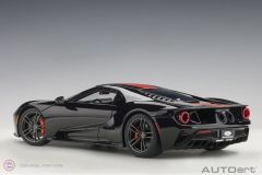 1:18 2017 Ford GT 72945 (Shadow Black)