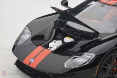 1:18 2017 Ford GT 72945 (Shadow Black)