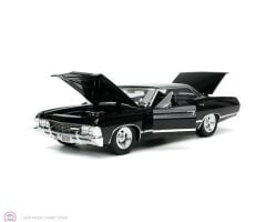 1:24 Jada 1967 Chevrolet Impala & Dean Winchester figure - Supernatural Chevy