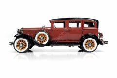 1:18 1931 Peerless Master 8 Sedan