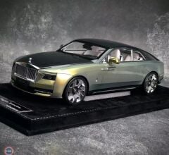 1:18 DF Model Rolls Royce Spectre Gold/Black