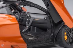1:18 2017 McLaren 720S 76074 (Azores Orange)