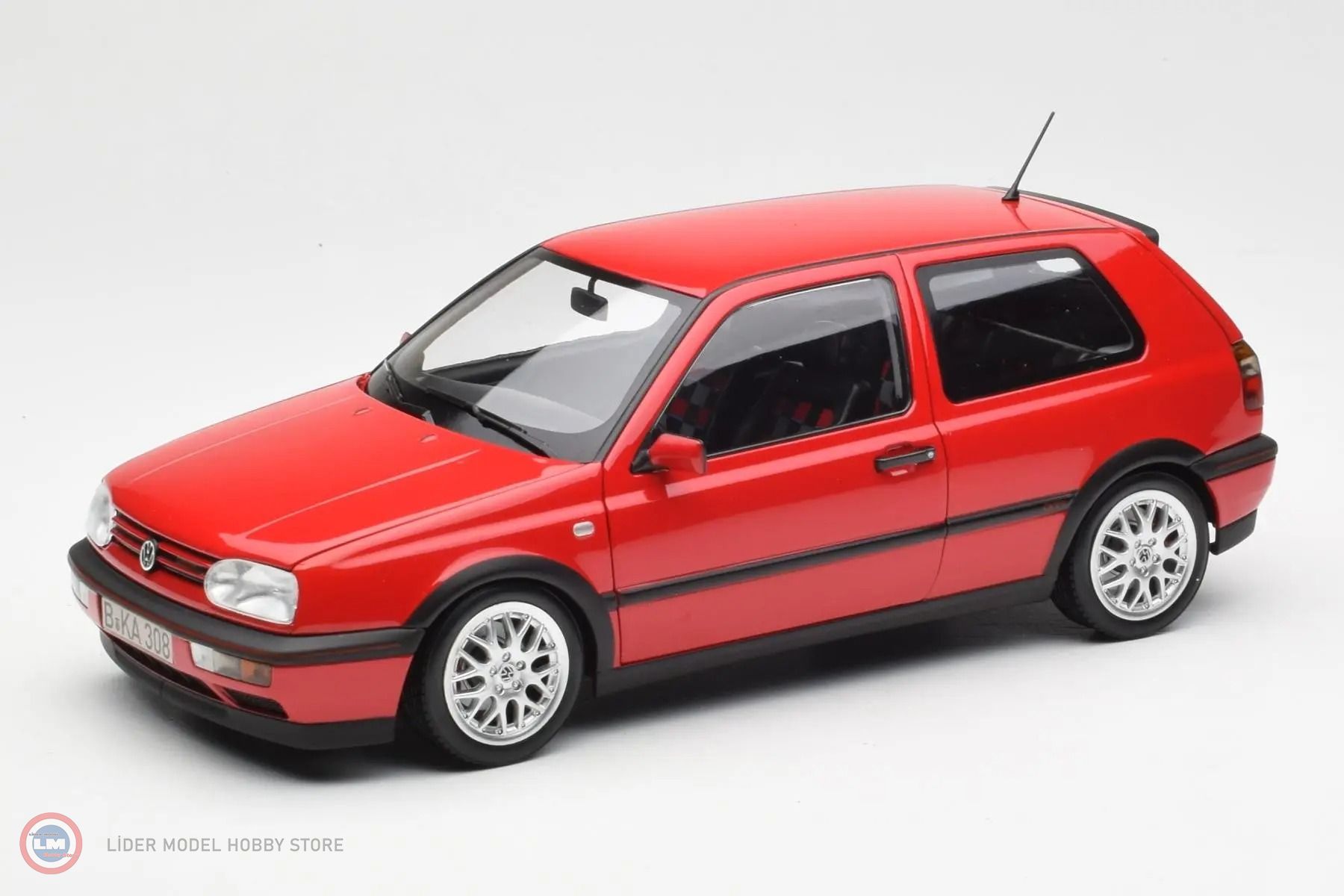 1:18 1996 Volkswagen Golf 3 GTI