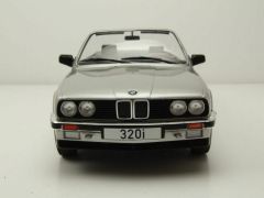 1:18 1985 BMW 320i (E30) Cabriolet