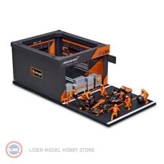 1:43 Burago McLaren Formula 1 MCL38 Diorama Garage Pit-Stop #4 2024 Lando Norris