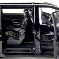 1:18 2018 Mercedes Benz V Class Viano AMG Line - ÖNSİPARİŞ