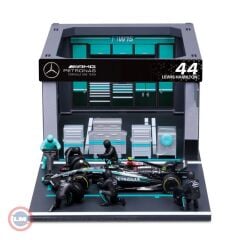 1:43 Burago Mercedes Benz F1 W14 EQ PERFORMANCE DIORAMA GARAGE PIT-STOP #44 SEASON LEWIS HAMILTON