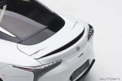 1:18 2016 Lexus LC 500 (F White Metallic Black İnterior)