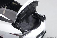 1:18 2016 Lexus LC 500 (F White Metallic Black İnterior)