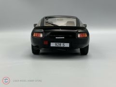 1:18 1980 Porsche 928 S