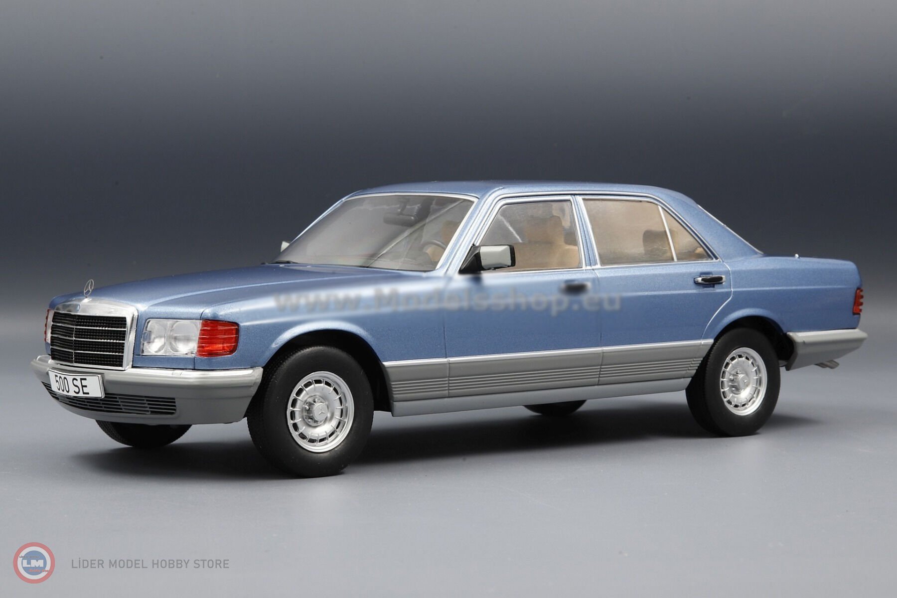 1:18 1979 Mercedes Benz 500 SE S-Class W126