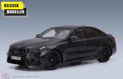 1:18 Minichamps 2024 BMW M5 Sophisto Grey Metallic
