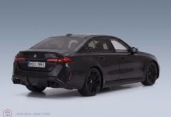 1:18 Minichamps 2024 BMW M5 Sophisto Grey Metallic