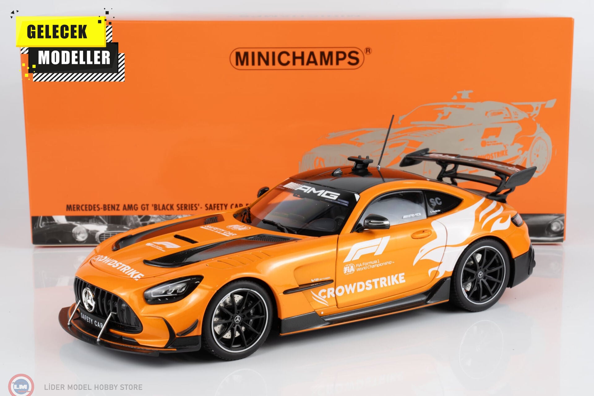1:18 Minichamps 2025 Mercedes Benz AMG GT BLACK SERIES – SAFETY CAR FORMULA 1 – SILVERSTONE