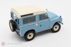 1:18 1971 Land Rover 88 Serie III