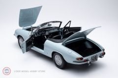 1:18 1966 Alfa Romeo 1600 Duetto Spider - blu celeste AR513