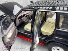 1:18 Kengfai 1989 Toyota Land Cruiser LC80