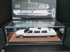 KUSURLU 1:64 Xiaoguang Cadillac Fleetwood Limousine