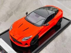 1:18 Motorhelix 2023 Aston Martin DB12 Coupe Orange