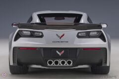1:18 Chevrolet Corvette C7 Z06 (Blade Silver)