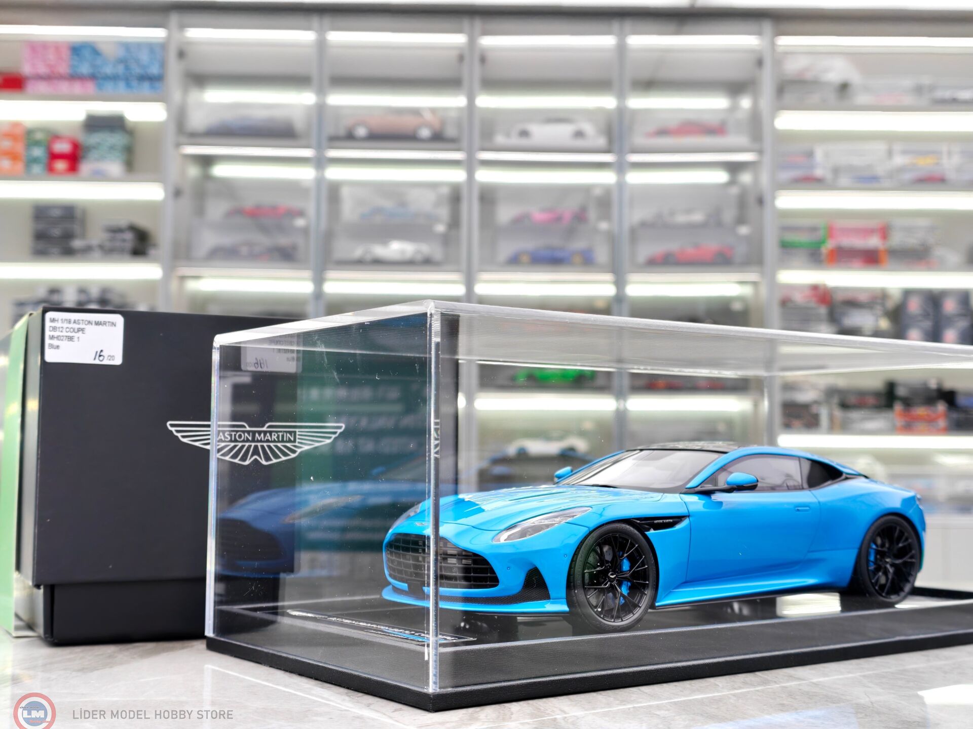 1:18 Motorhelix 2023 Aston Martin DB12 Coupe Blue