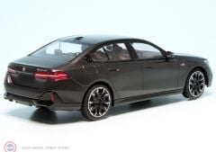 1:43 Minichamps 2023 BMW I5 eDrive40 -  grey metallic