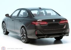 1:43 Minichamps 2023 BMW I5 eDrive40 -  grey metallic