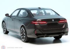 1:43 Minichamps 2023 BMW I5 eDrive40 -  grey metallic