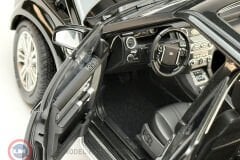 1:18 WhelArt Land Rover Discovery 4 HSE V6