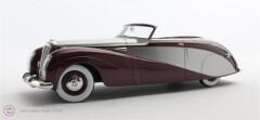 1:18 Matrix 1953 Daimler DE36 Hooper Green Goddess Maroon Silver