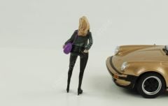 1:18 American Diorama Ladies Night Angela 38192