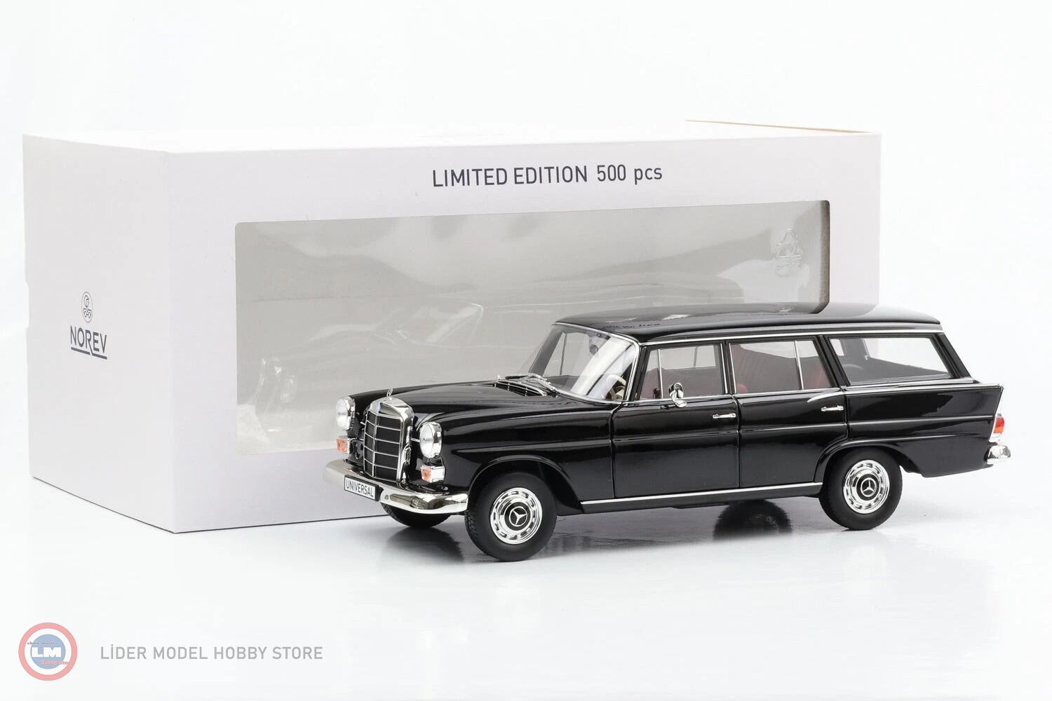 1:18 1966 Mercedes Benz 200 Universal W110 B II - black
