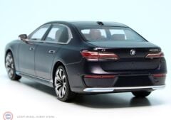 1:43 Minichamps 2023 BMW i7 - tansanitblau metallic