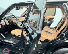 1:18 WhelArt 2018 Land Rover Range Rover Sport