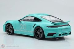 1:18 2021 Porsche 911 (992) TURBO S COUPE SPORT DESIGN