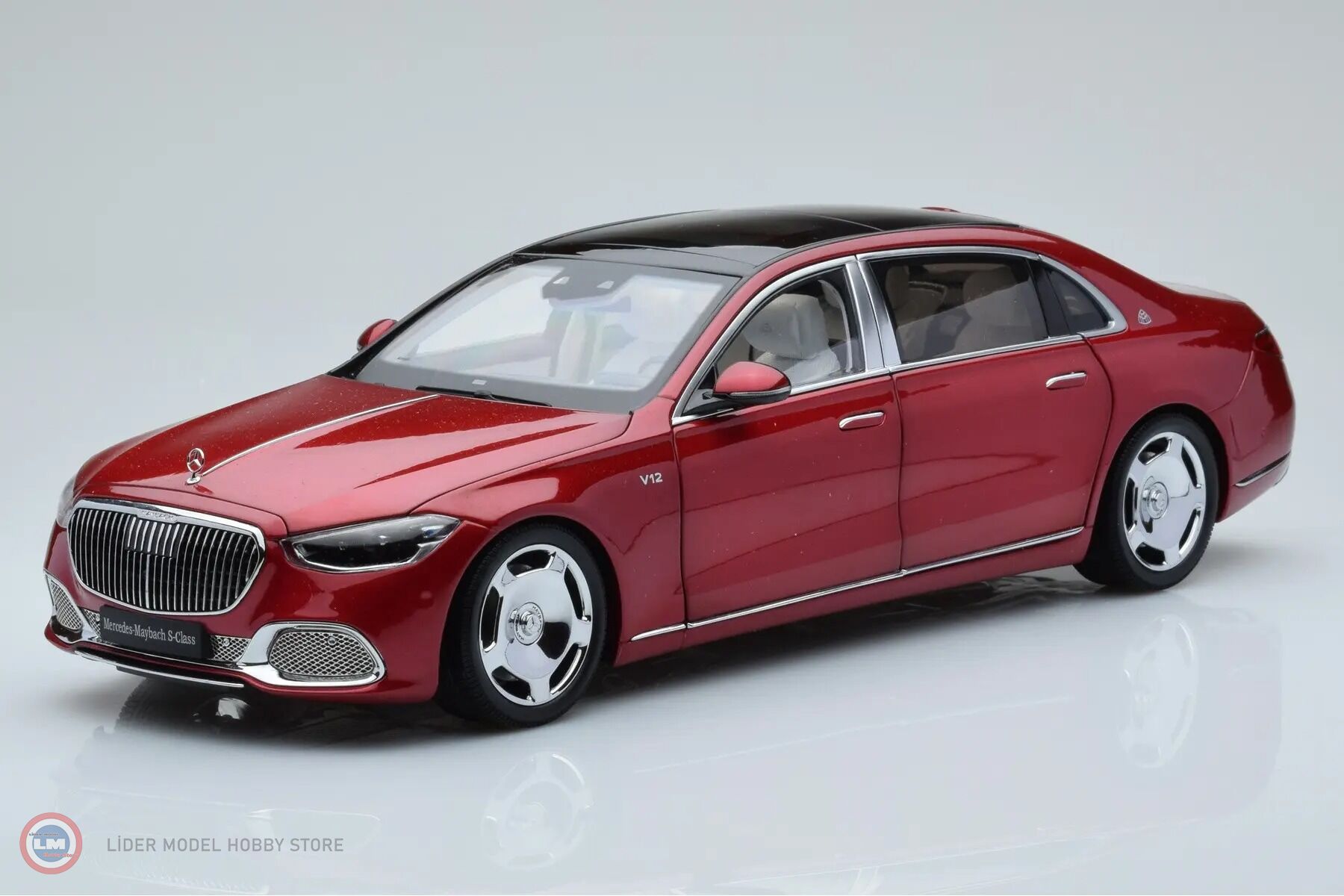 1:18 Almost Real 2021 Mercedes Benz MAYBACH-S-CLASS- Patagonia Red