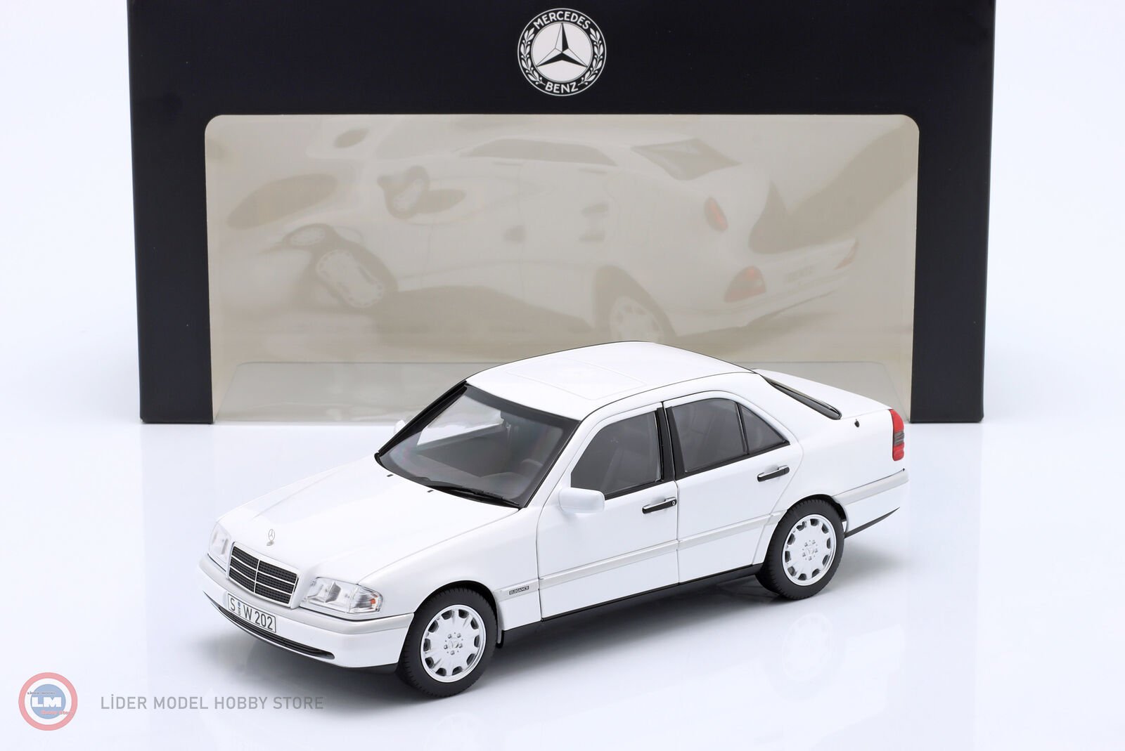 1:18 Norev 1993 Mercedes Benz C 200 Limousine W202 Polar White