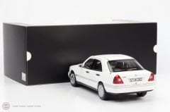 1:18 Norev 1993 Mercedes Benz C 200 Limousine W202 Polar White