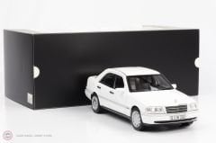 1:18 Norev 1993 Mercedes Benz C 200 Limousine W202 Polar White