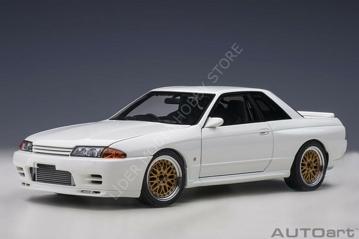Autoart - 1:18 Nissan SKYLINE GT-R (R32) WANGAN MIDNIGHT “REINA